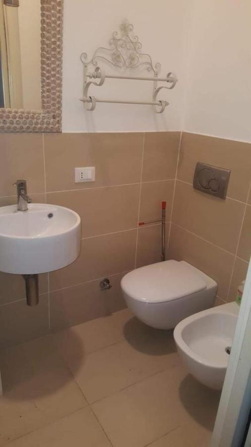 Ferienwohnung Monolocale Lungomare Viareggio Exterior foto